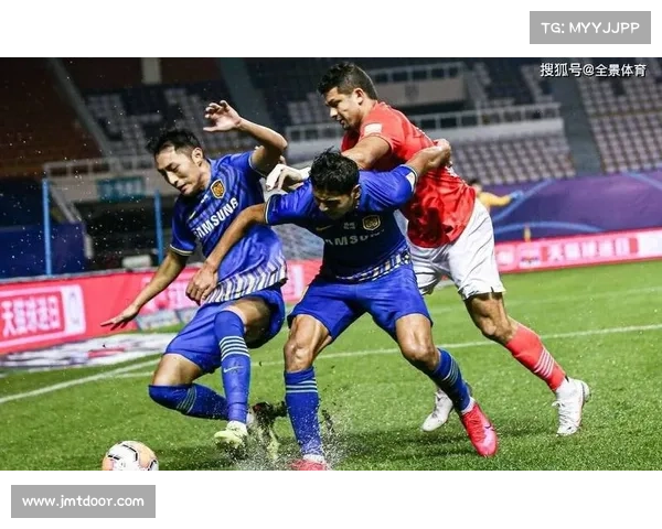 本赛季欧洲冠军联赛赛事全景：小组赛激战淘汰赛风云决赛巅峰回顾